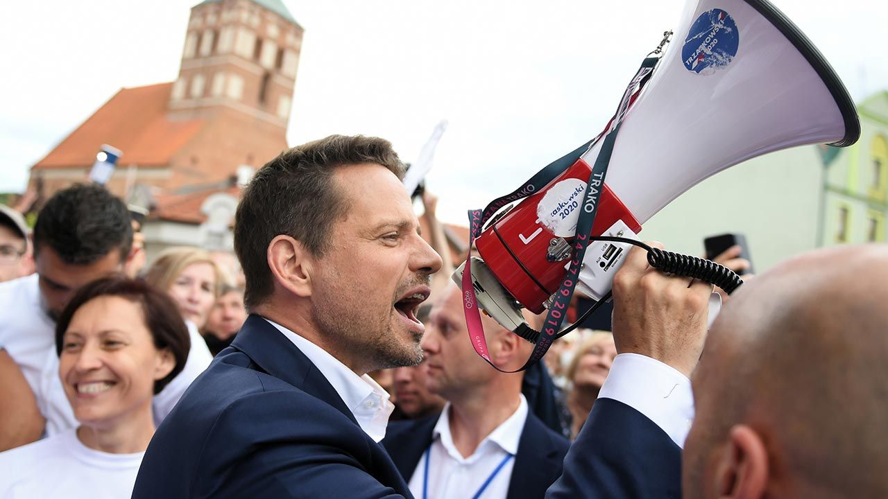 Kandydat KO nie pojawił się na debacie w Końskich; jego sztab zorganizował własne wydarzenie (fot. PAP/Adam Warżawa) Kandydat KO nie pojawił się na debacie w Końskich; jego sztab zorganizował własne wydarzenie (fot. PAP/Adam Warżawa)