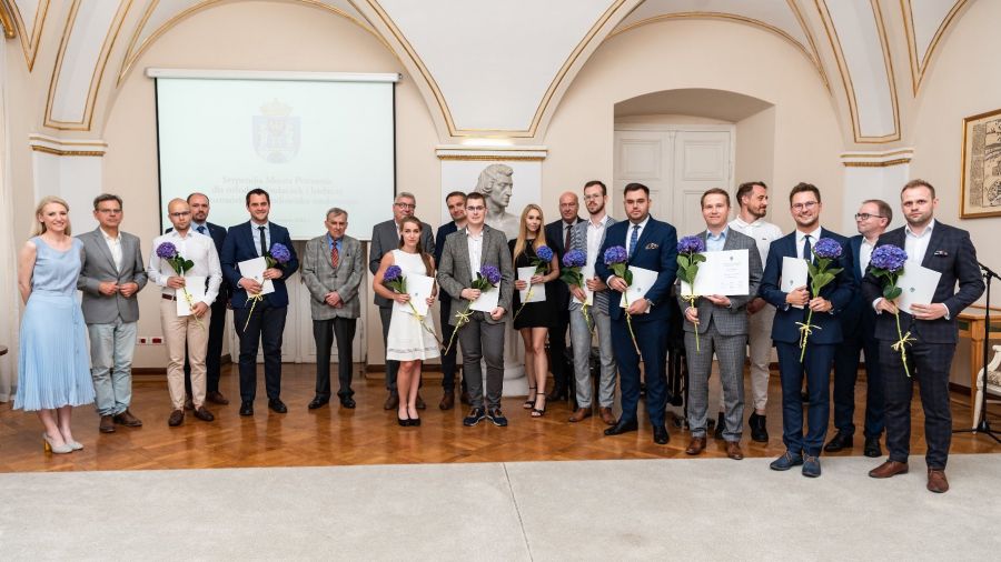 120 tys. zł dla młodych badaczy (fot. poznan.pl)
