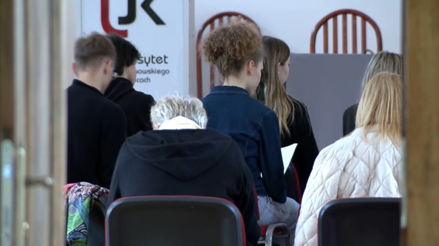 Nożownik na UJK. Sensacyjna informacja z mediów społecznościowych okazała się… fake newsem