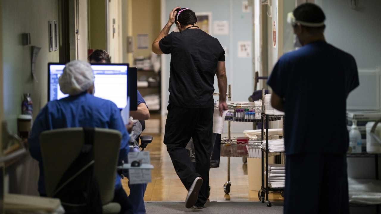 Niemcy zmagają się z epidemią, trwa lockdown (fot. PAP/EPA/ETIENNE LAURENT) Niemcy zmagają się z epidemią, trwa lockdown (fot. PAP/EPA/ETIENNE LAURENT)