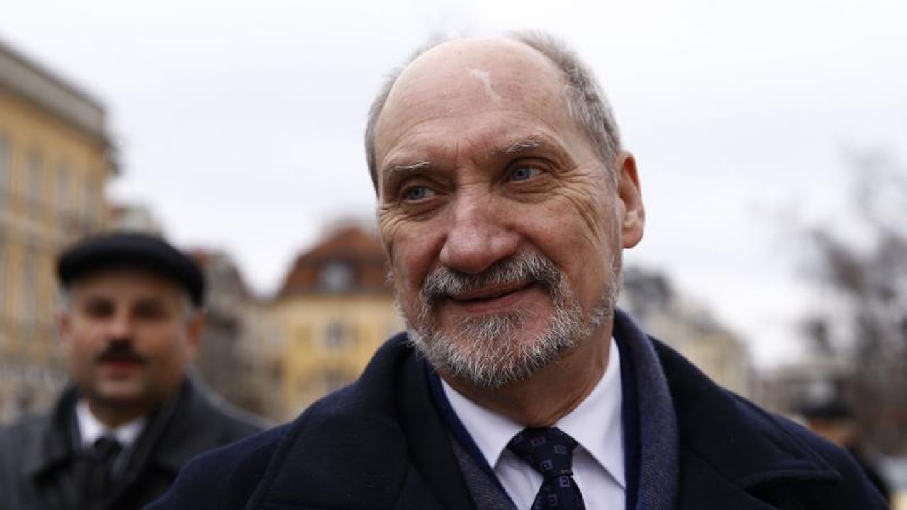 Były szef MON wystąpił w auli Katolickiego Uniwersytetu Ameryki (fot. REUTERS/Kacper Pempel) Były szef MON wystąpił w auli Katolickiego Uniwersytetu Ameryki (fot. REUTERS/Kacper Pempel)