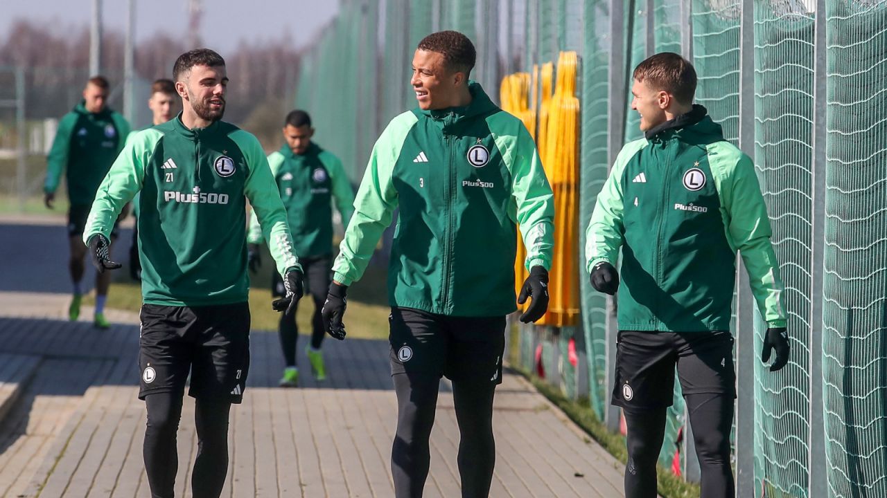 Jurgen Celhaka (L) i Marco Burch (P) nie lecą na zgrupowanie do Hiszpanii z Legią Warszawa (fot: 400mm.pl)