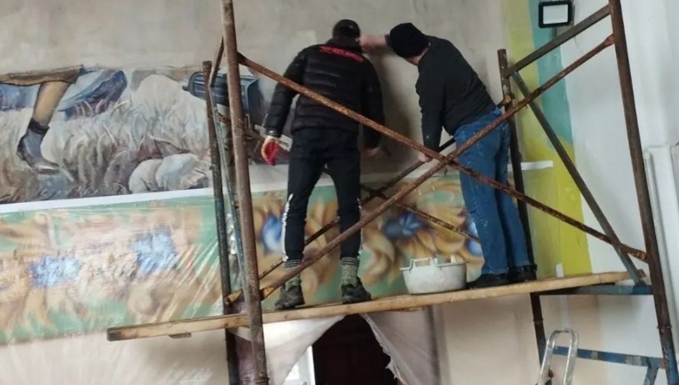 Fresk był już zamalowywany w czasach komunizmu (fot. FB/Witek Korybut-Daszkiewicz)