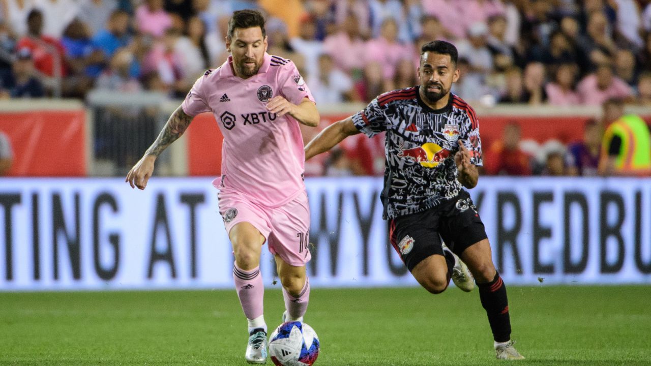 Luquinhas rywalizujący w MLS z Leo Messim. Brazylijczyk znów ma występować w Legii Warszawa (fot: Getty)