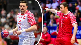 Kamil Syprzak (z lewej) i Arkadiusz Moryto (z prawej) poróżnili się podczas mistrzostw świata (fot. Paweł Bejnarowicz / ZPRP) Kamil Syprzak