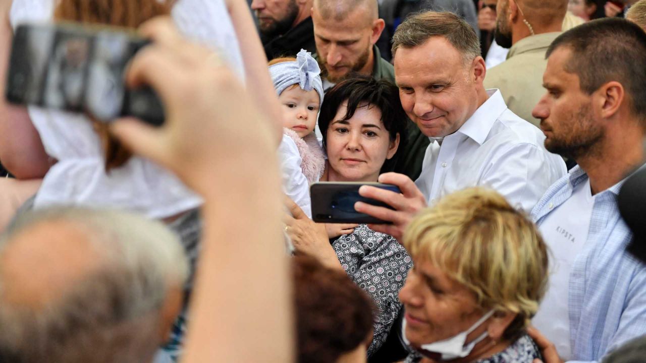 Ankietowani wskazali na prezydenta Andrzeja Dudę (fot. PAP/Wojtek Jargiło) Ankietowani wskazali na prezydenta Andrzeja Dudę (fot. PAP/Wojtek Jargiło)