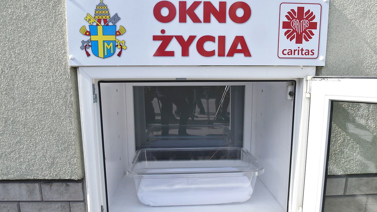 Powstało kolejne już w Polsce tzw. Okno Życia (fot. arch.PAP/Jacek Bednarczyk, zdjęcie ilustracyjne)