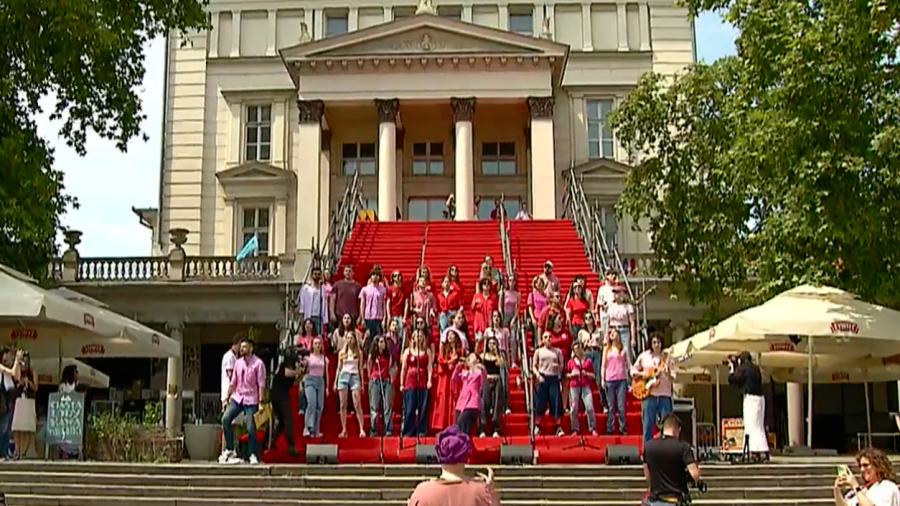 Malta Festival piosenka o okresie Liceum da Vinci w Poznaniu (fot. TVP3 Poznań)
