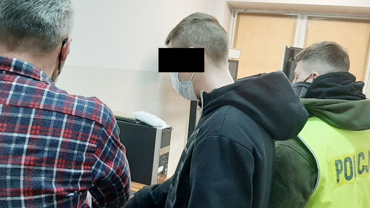 Złodziej wpadł, bo nie miał maseczki (fot. Policja) Złodziej wpadł, bo nie miał maseczki (fot. Policja)