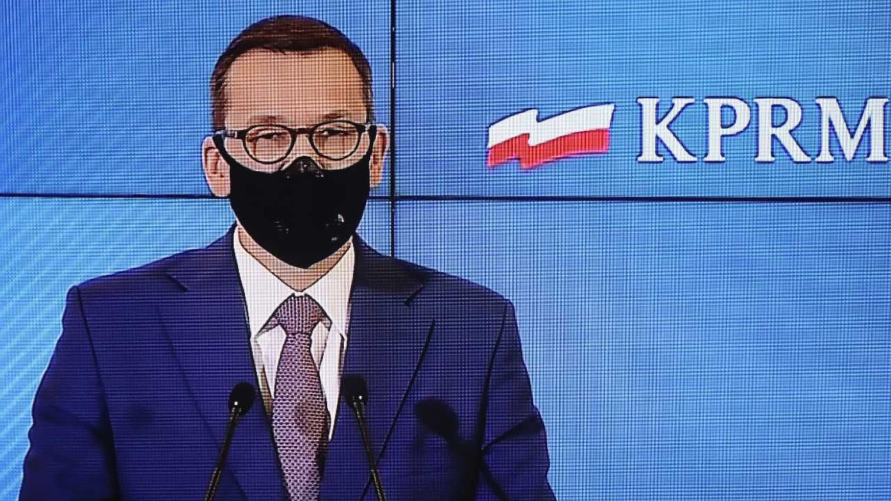 Premier Mateusz Morawiecki krytykuje działania gigantów internetowych (fot. PAP/Paweł Supernak) Premier Mateusz Morawiecki krytykuje działania gigantów internetowych (fot. PAP/Paweł Supernak)