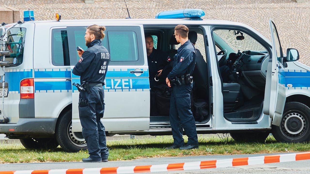Na miejscu są znaczne siły policji (fot. Shutterstock, zdj. ilustracyjne) Na miejscu są znaczne siły policji (fot. Shutterstock, zdj. ilustracyjne)