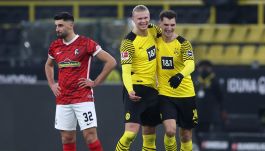 Erling Haaland i Thomas Meunier po zdobyciu pierwszej bramki (fot. Getty)