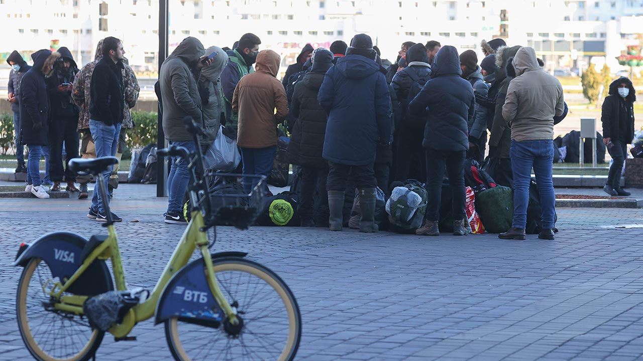 W Mińsku, stolicy Białorusi, migrantów widać już praktycznie wszędzie (fot. Stringer\TASS via Getty Images)