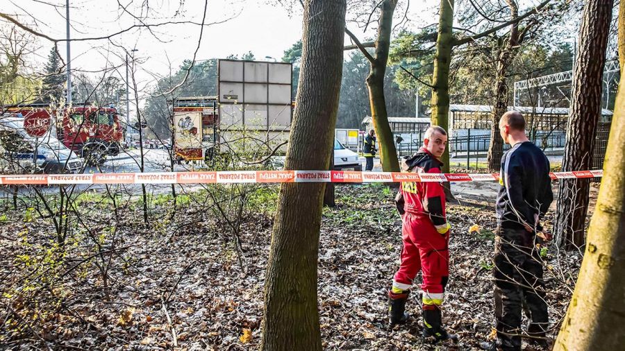 Spowodował wypadek karetki pogotowia na torach. Czeka na wyrok (fot. PAP/Bartosz Jankowski)