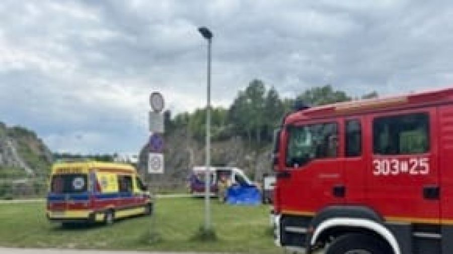 Dramatyczne sceny na Kadzielni. Mężczyzna skoczył do zbiornika wodnego i nie wypłynął - fot. Komenda Miejska Policji w Kielcach