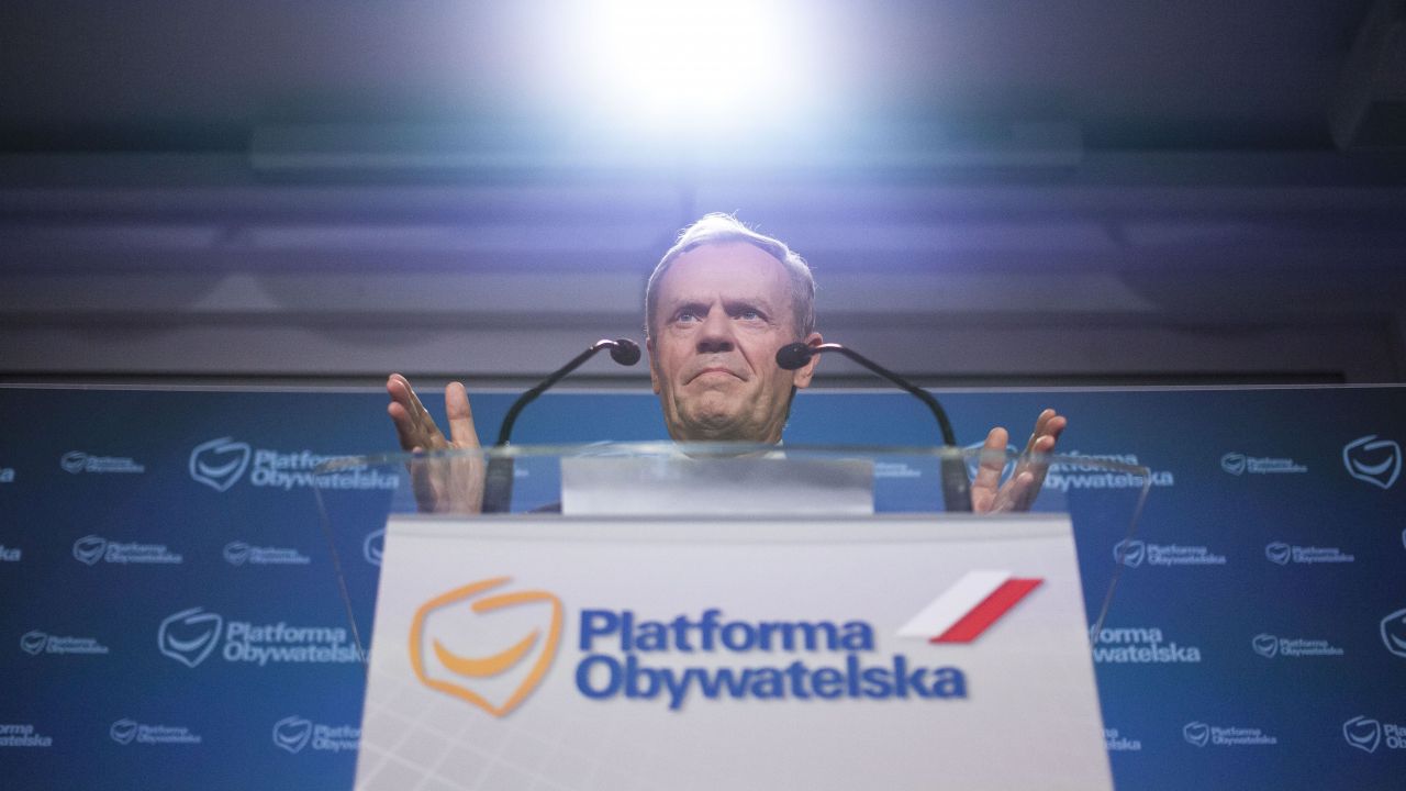 Donald Tusk (fot. Maciej Luczniewski/NurPhoto via Getty Images)