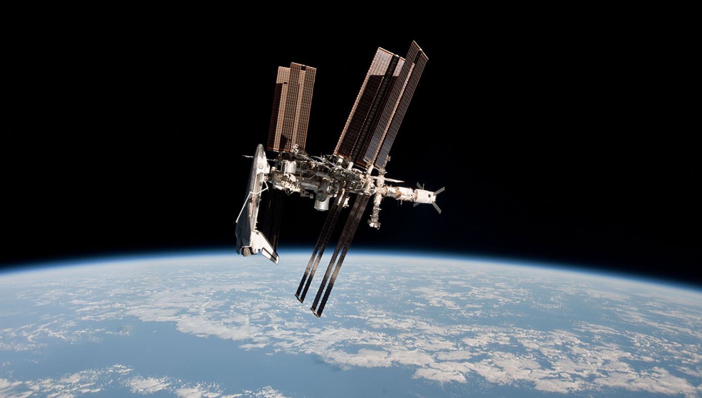 Rosja może uderzyć w satelity w kosmosie (fot.  ESA/NASA via Getty Images)