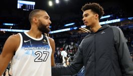 Victor Wembanyama (z prawej) wraca do zdrowia (fot. Getty).