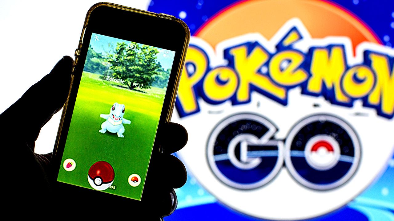 Tak usilnie ścigało Snorlaxa w grze Pokemon Go, że zlekceważyli komunikat (fot. Thiago Prudêncio/SOPA Images/LightRocket/Getty Images) Tak usilnie ścigało Snorlaxa w grze Pokemon Go, że zlekceważyli komunikat (fot. Thiago Prudêncio/SOPA Images/LightRocket/Getty Images)