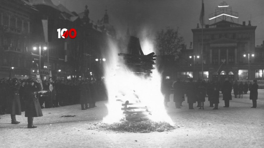 Obchody rocznicy powstania wielkopolskiego w Poznaniu, 26 grudnia 1933 r. Apel na pl. Wolności. Fot. NAC/IKC, sygn. 1-P-3307-7
