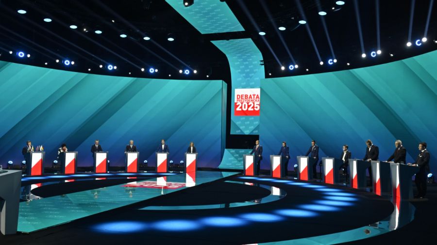 W debacie wzięło udział 13 kandydatów (Fot. TVP) 