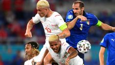 Zagranie ręką przez Giorgio Chielliniego (fot. Getty)
