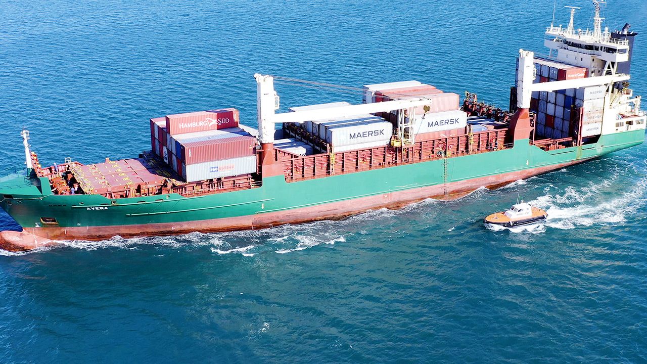 Ze statku towarowego na Oceanie Spokojnym wypadł 52–letni mężczyzna (fot. Shutterstock/Photomarine) Ze statku towarowego na Oceanie Spokojnym wypadł 52–letni mężczyzna (fot. Shutterstock/Photomarine)