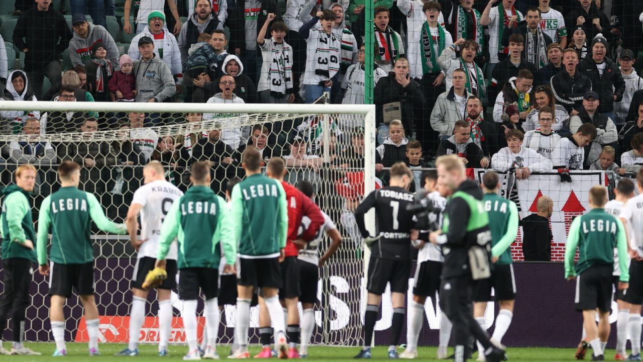 Legia Warszawa nie zdołała wyjść z dołka w PKO BP Ekstraklasie. Wicemistrzów Polski 3:1 pokonała Stal Mielec (fot: PAP)