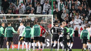 Legia Warszawa nie zdołała wyjść z dołka w PKO BP Ekstraklasie. Wicemistrzów Polski 3:1 pokonała Stal Mielec (fot: PAP) Legia Warszawa nie zdołała wyjść z dołka w PKO BP Ekstraklasie. Wicemistrzów Polski 3:1 pokonała Stal Mielec (fot: PAP)