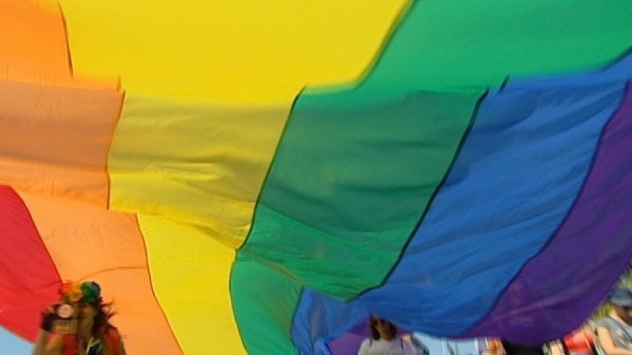 Aktywiści LGBT zakłócili Mszę Świętą. Uczestniczył w niej komendant policji