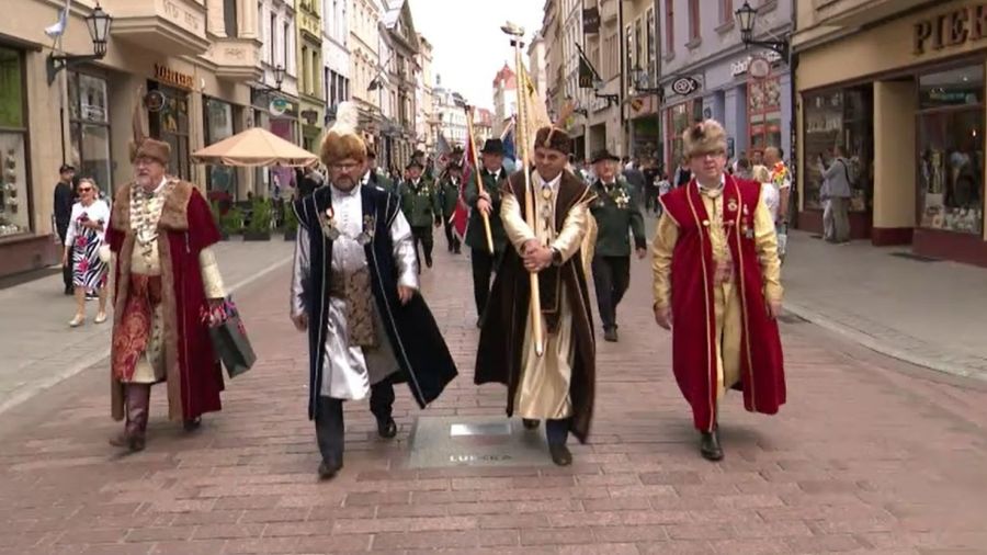 Jak Nazywano Politykę Władz Której Służyło Prawo Weta Bractwo kurkowe w dawnych czasach służyło przede wszystkim do obrony