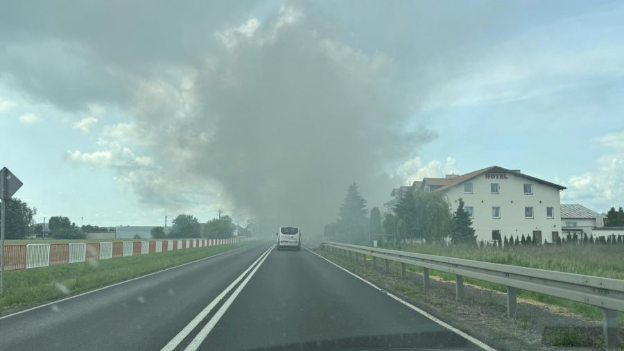 Gutowo Wielki: pożar hurtowni zabawek (fot. Radia Warta FM/słuchacz)