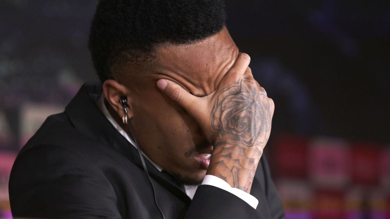Eder Militao Prawie Zemdlal Na Prezentacji W Realu Madryt Wideo Sport Tvp Pl