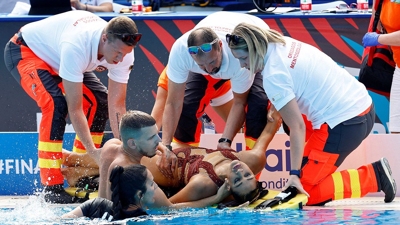 Amerykańska pływaczka artystyczna Anita Alvarez straciła przytomność będąc w basenie (fot. LISA LEUTNER/Reuters/Forum)
