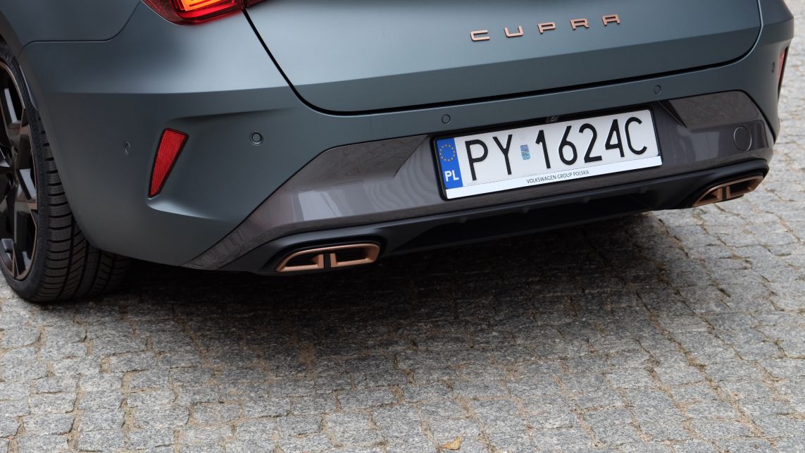 Test Cupra Leon Sportstourer 1.5 e-Hybrid 272 KM - wydech