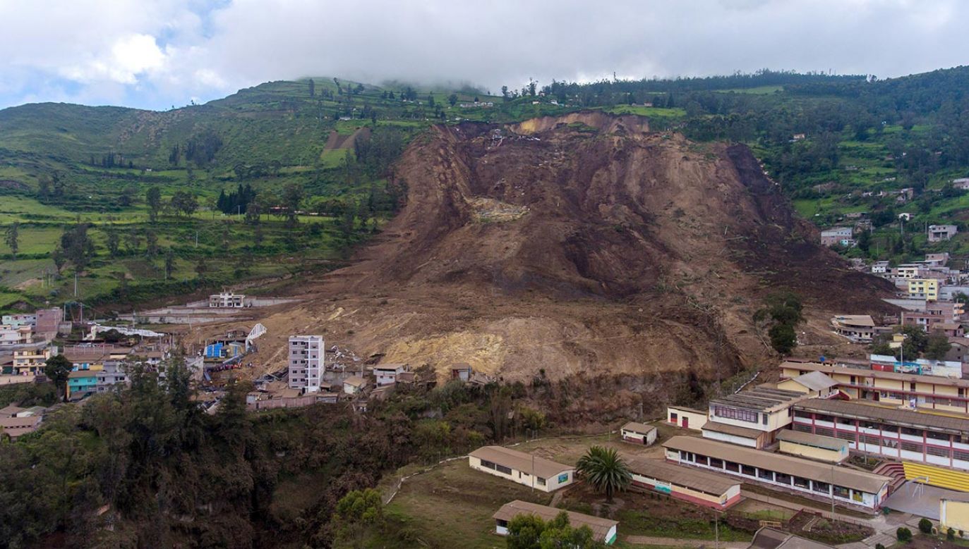 Osuwisko w Ekwadorze (fot. 	PAP/EPA/Jose Jacome)