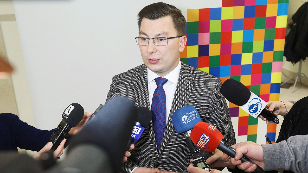 Na Pileckiego, zgłoszonego wspólnie przez KO i PSL, oddano 16 głosów ważnych (fot. PAP/Artur Reszko) Na Pileckiego, zgłoszonego wspólnie przez KO i PSL, oddano 16 głosów ważnych (fot. PAP/Artur Reszko)