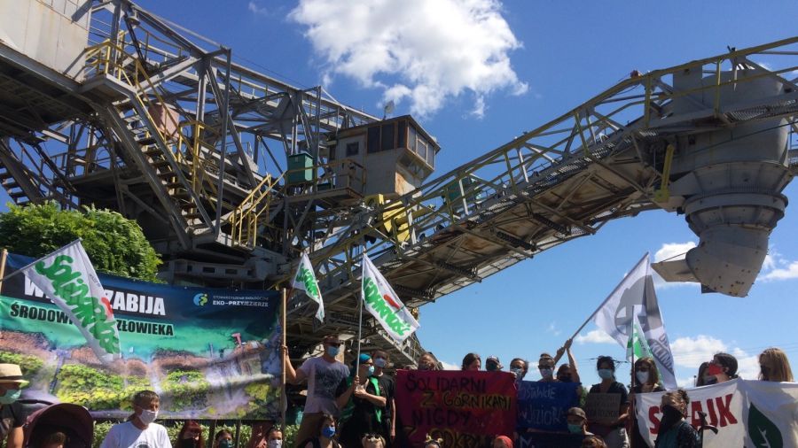 Protest na terenie kopalni odkrywkowej. Kilkadziesiąt osób ukaranych mandatami (fot. Obóz dla klimatu/FB)