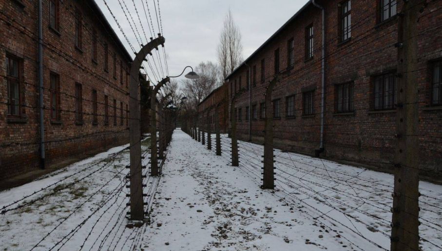 Wiara pozwalała więźniom przetrwać pobyt w obozie koncentracyjnym (fot. IPN)