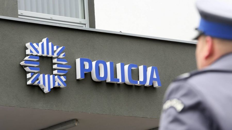 Seniorzy z Kotlina padli ofiarą oszustów. Zadzwonił do nich fałszywy prokurator ws. wypadku córki (fot. zdjęcie ilustracyjne/PAP/Leszek Szymański)