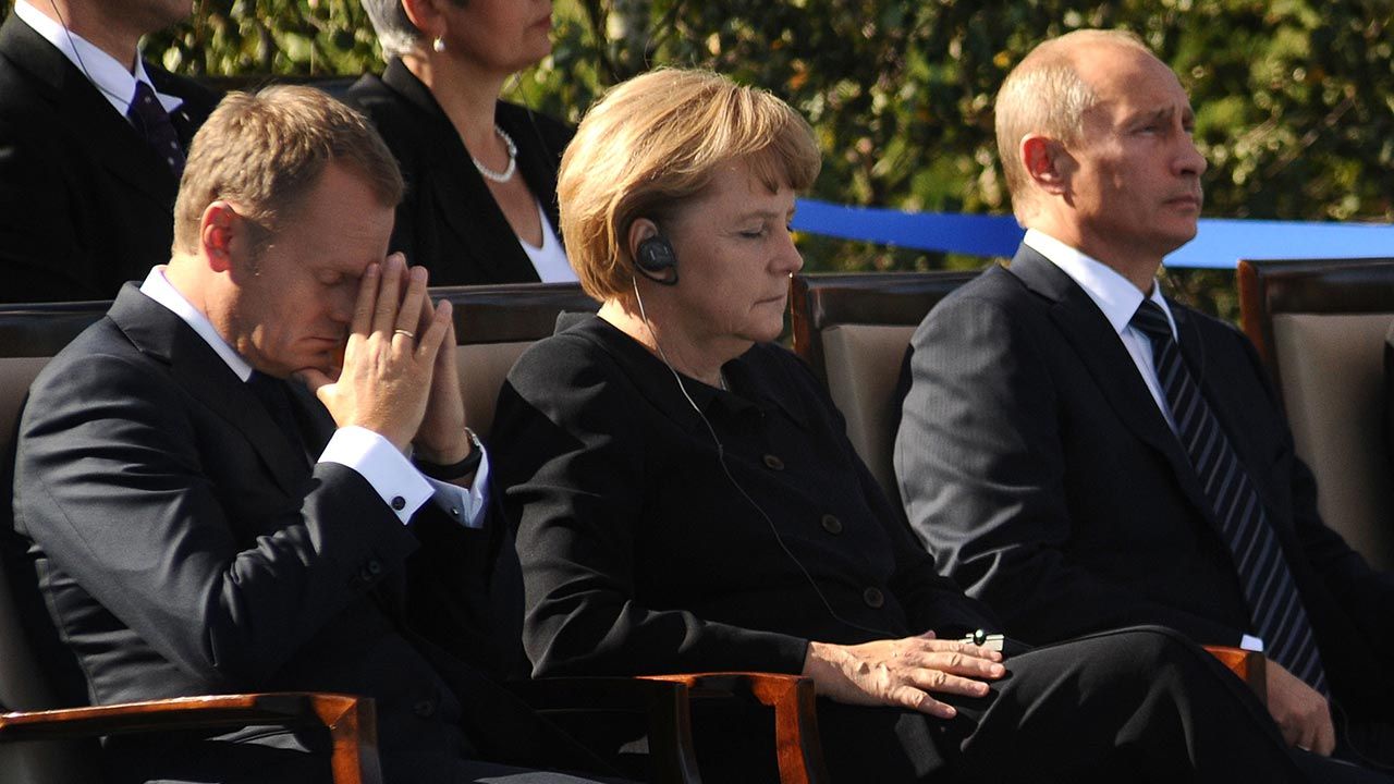 Donald Tusk, Angela Merkel i Władimir Putin (fot. PAP/Jacek Turczyk) Donald Tusk, Angela Merkel i Władimir Putin (fot. PAP/Jacek Turczyk)