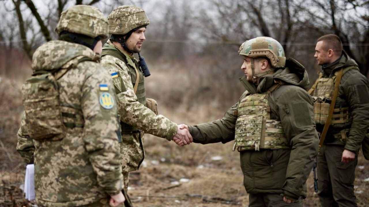 Zawieszenie broni jest często naruszane (fot. Ukrainian Presidency/Handout/Anadolu/Getty Images) Zawieszenie broni jest często naruszane (fot. Ukrainian Presidency/Handout/Anadolu/Getty Images)