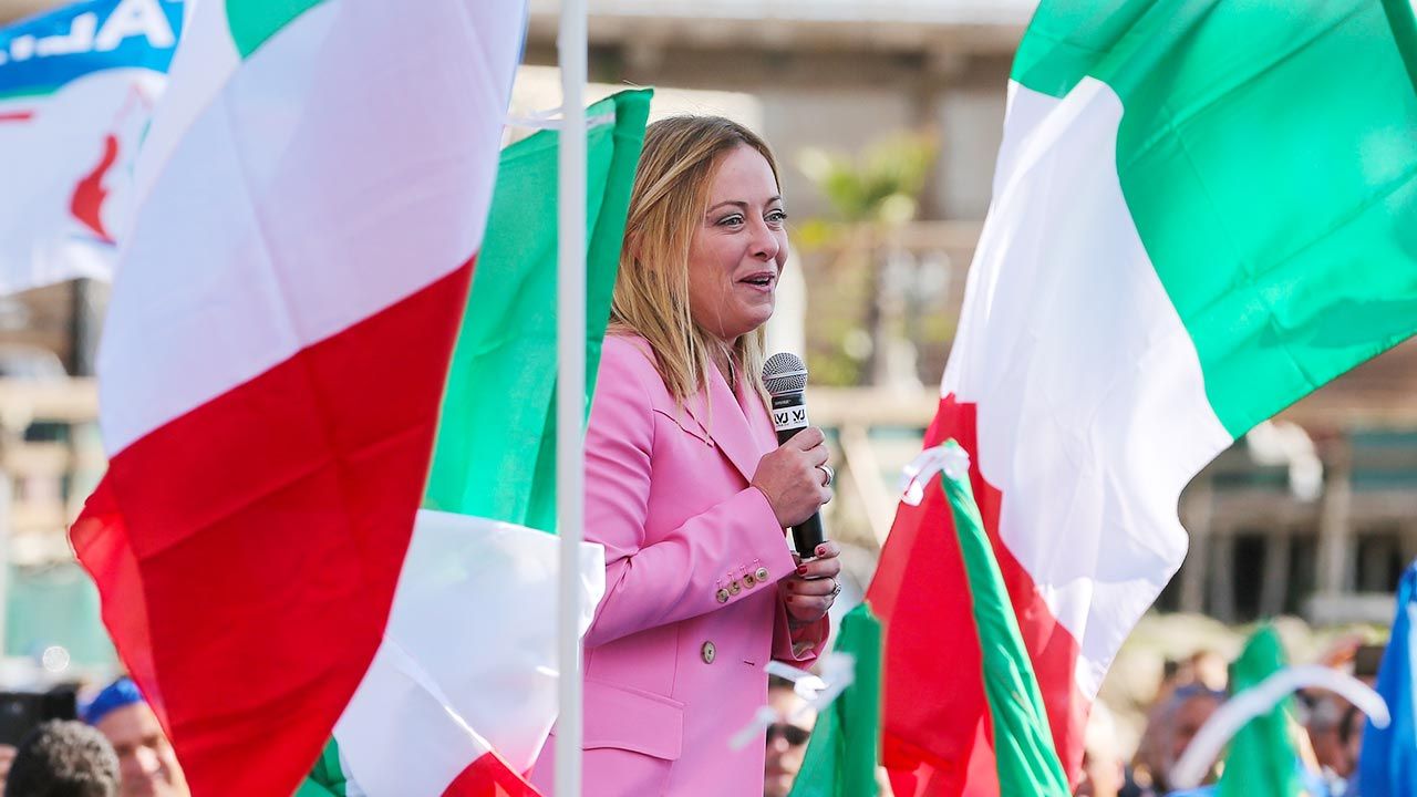 Co oznacza wynik wyborów we Włoszech dla polskiego rządu? (fot. Marco Cantile/LightRocket via Getty Images)