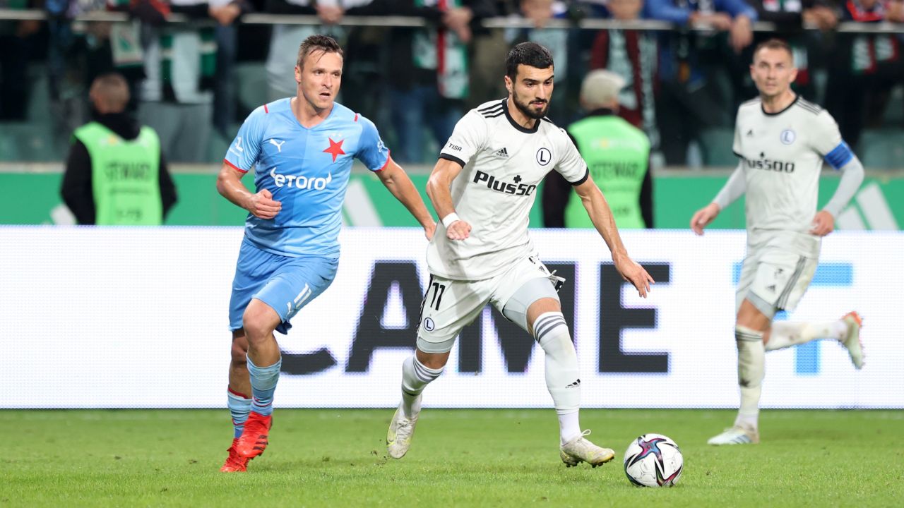 Legia Warszawa w fazie grupowej Ligi Europy. Polacy ograli Slavię Praga, dwa gole strzelił Emreli