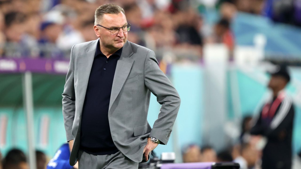 Czesław Michniewicz w zawieszeniu po spotkaniu z Cezarym Kuleszą w  siedzibie PZPN (sport.tvp.pl)