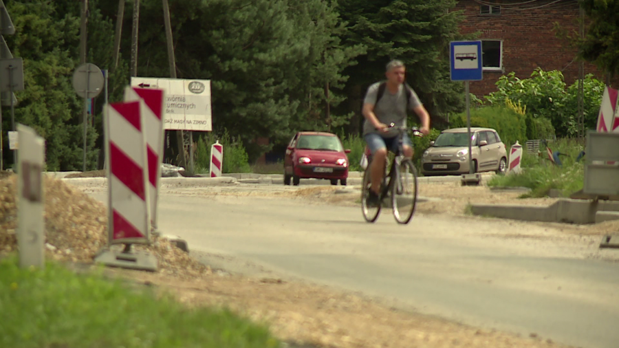 Remont drogi zakończy się dopiero w przyszłym roku. Fot. TVP3 Katowice