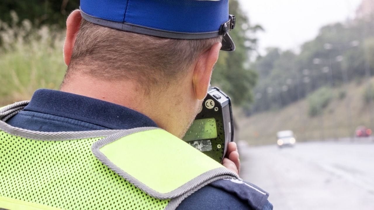 Kierowca najpierw wymusił pierwszeństwo, a następnie potrącił na przejściu dla pieszych dziecko idące z mamą (fot. policja.pl, zdjęcie ilustracyjne) Kierowca najpierw wymusił pierwszeństwo, a następnie potrącił na przejściu dla pieszych dziecko idące z mamą (fot. policja.pl, zdjęcie ilustracyjne)