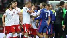 Kamil Glik i Jack Graelish podczas meczu Polska – Anglia na Stadionie Narodowym (fot. Getty)