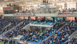 Trybuny stadionu w Płocku podczas meczu z Polonią Warszawa (fot. Wisła Płock).