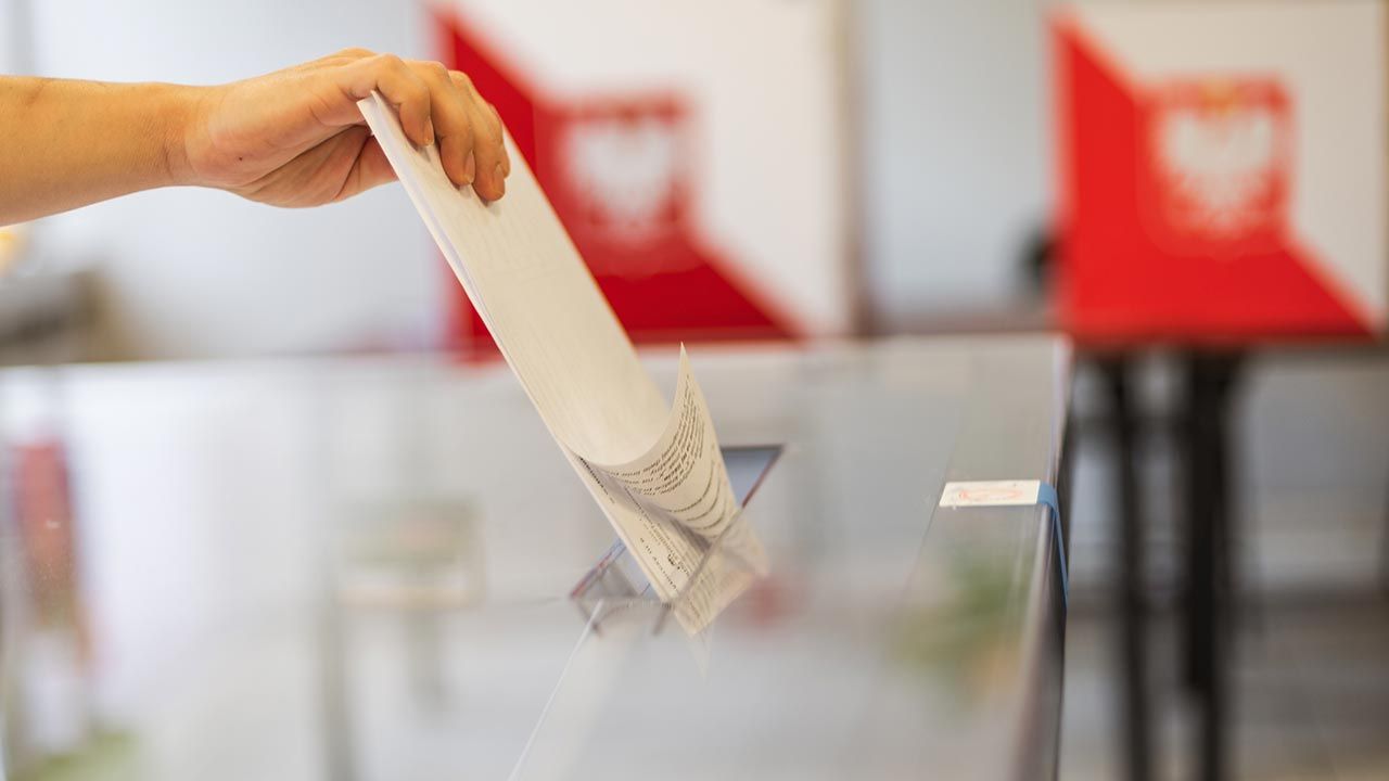 Czy PiS też jest przygotowane na przyspieszone wybory? (fot. Shutterstock/Dziurek) Czy PiS też jest przygotowane na przyspieszone wybory? (fot. Shutterstock/Dziurek)